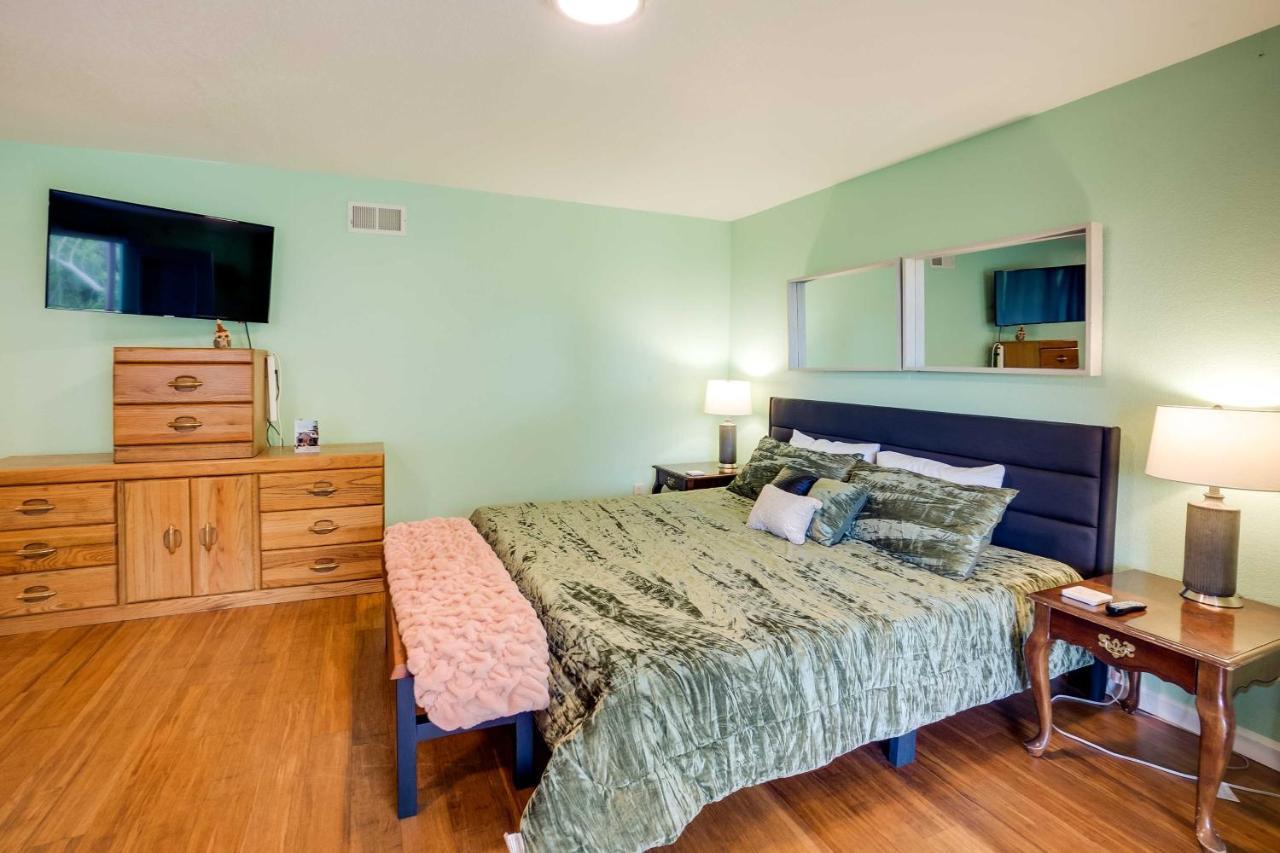 Soothing Studio With Lush Views 2 Mi To Beach! Smith River المظهر الخارجي الصورة