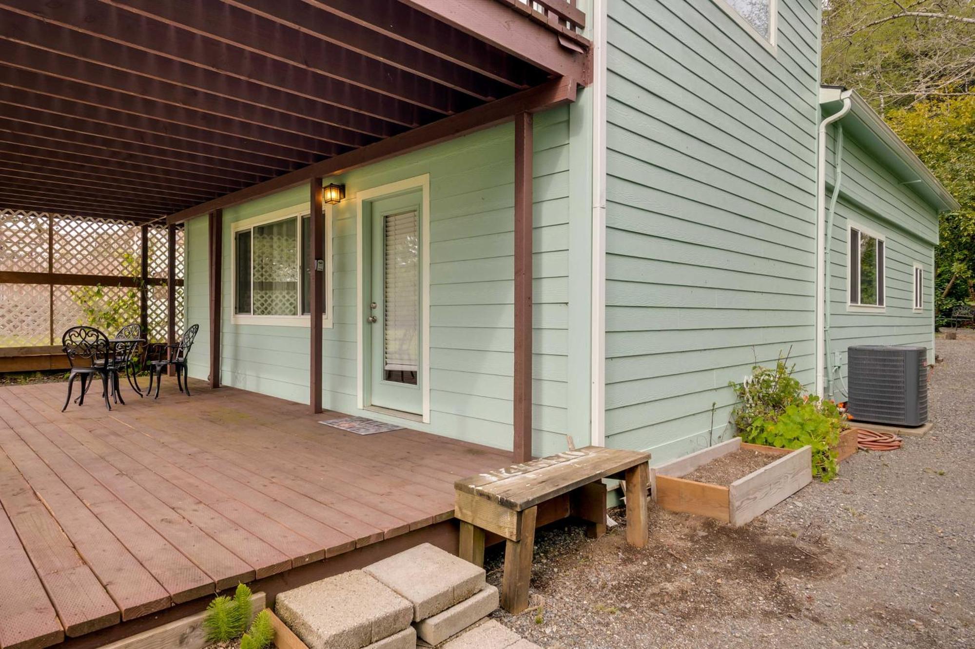 Soothing Studio With Lush Views 2 Mi To Beach! Smith River المظهر الخارجي الصورة